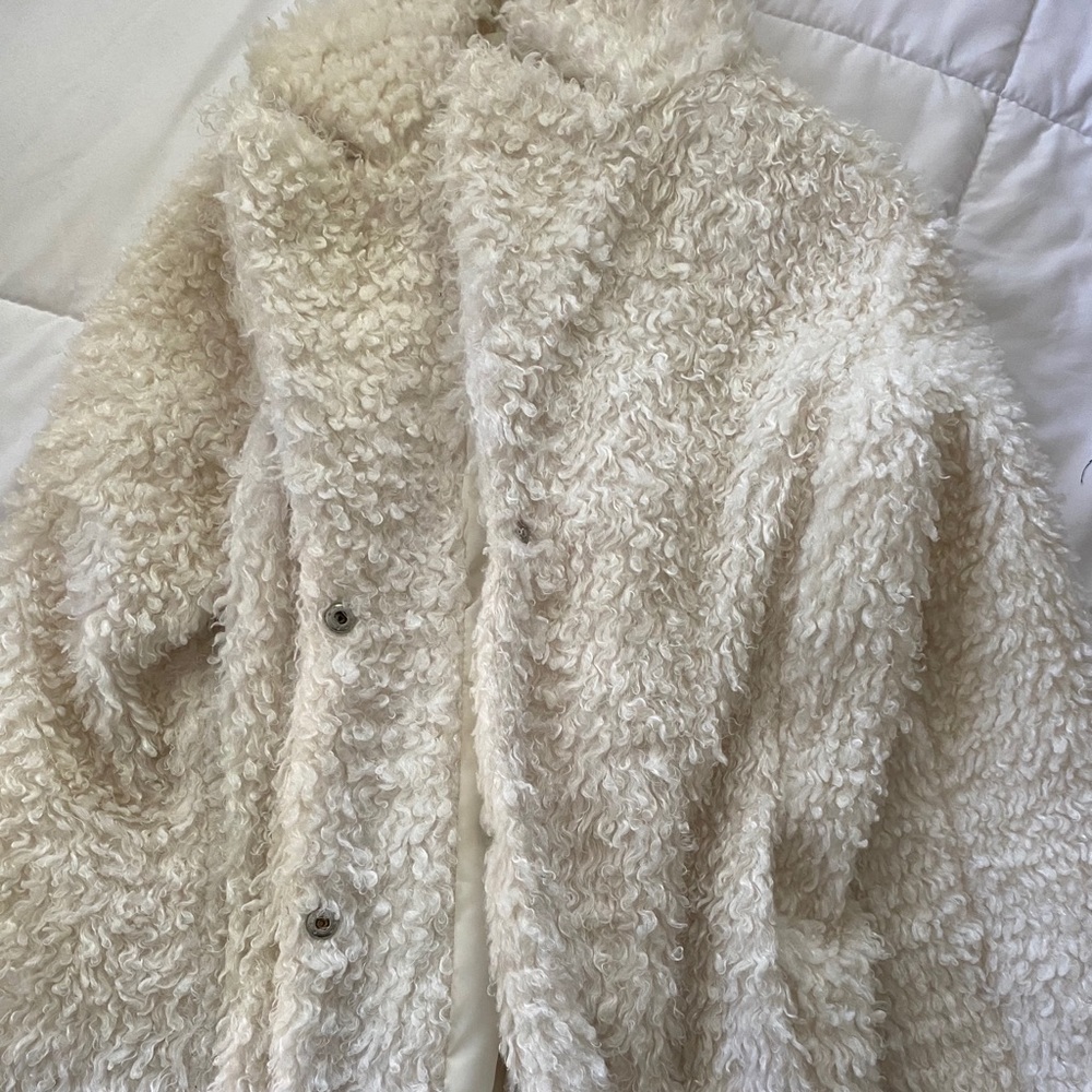 white fur coat - Picture 3 of 3